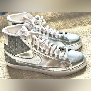 Men’s Nike Silver and White High-Top Sneakers